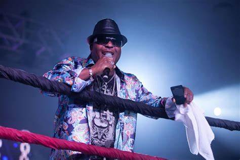 Afro-Juju musician Sir Shina Peters