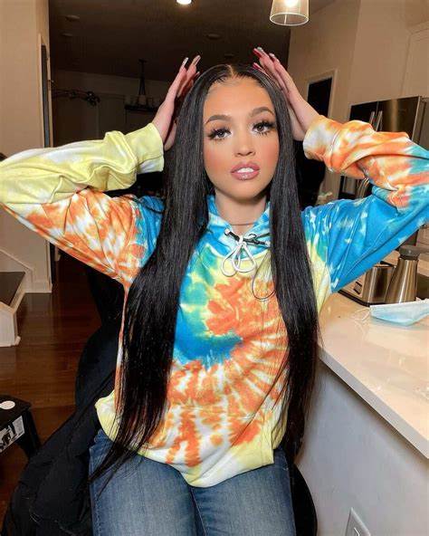 US Content Creator Woah Vicky