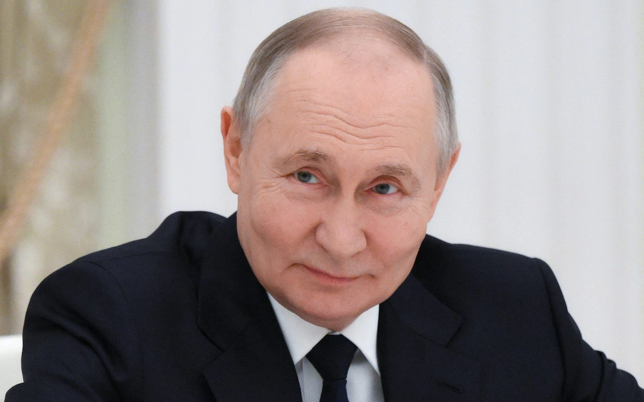 US targets Putin’s inner circle in latest round of sanctions