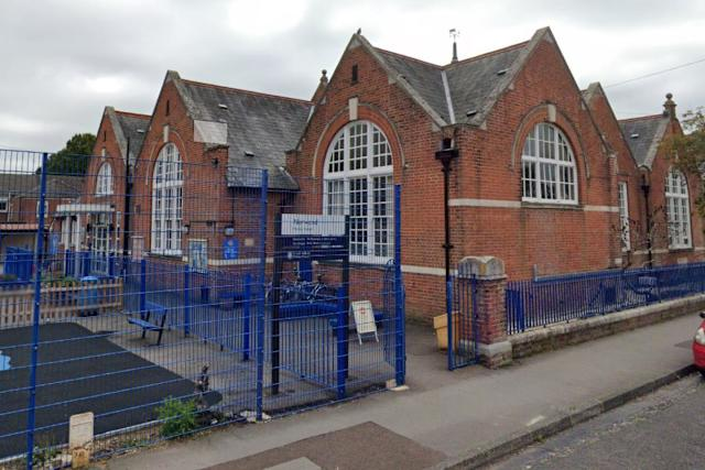 No phones in schools, UK education secretary orders