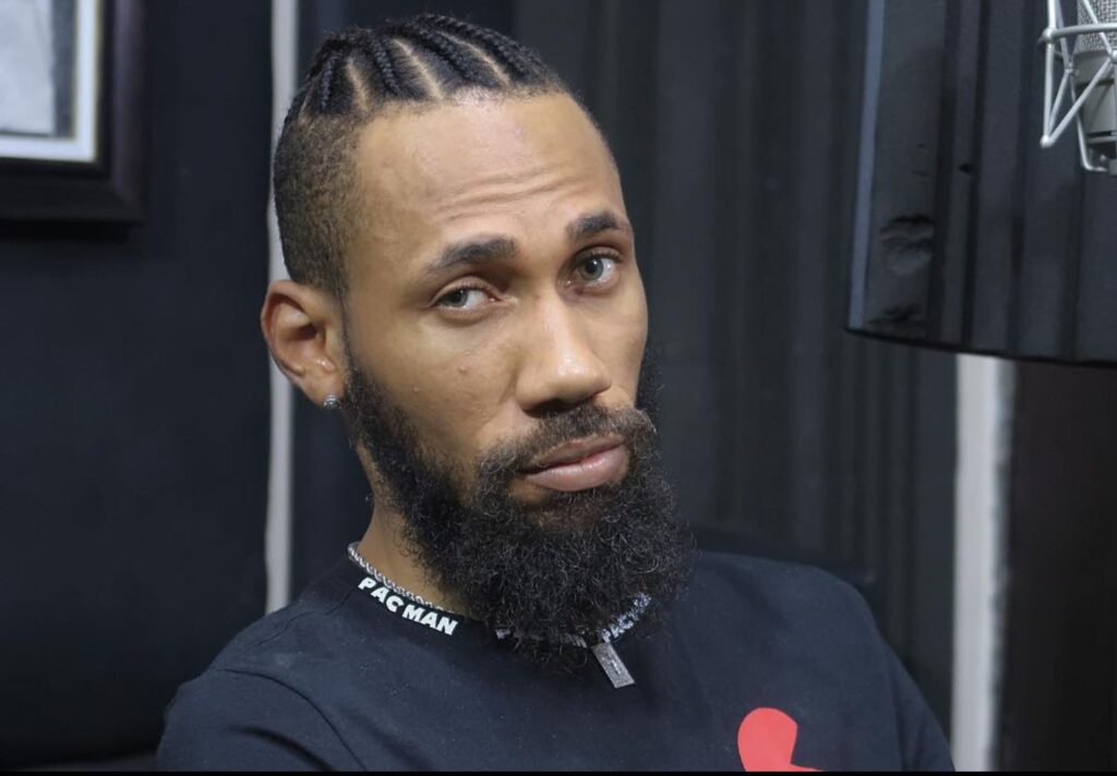 Phyno.