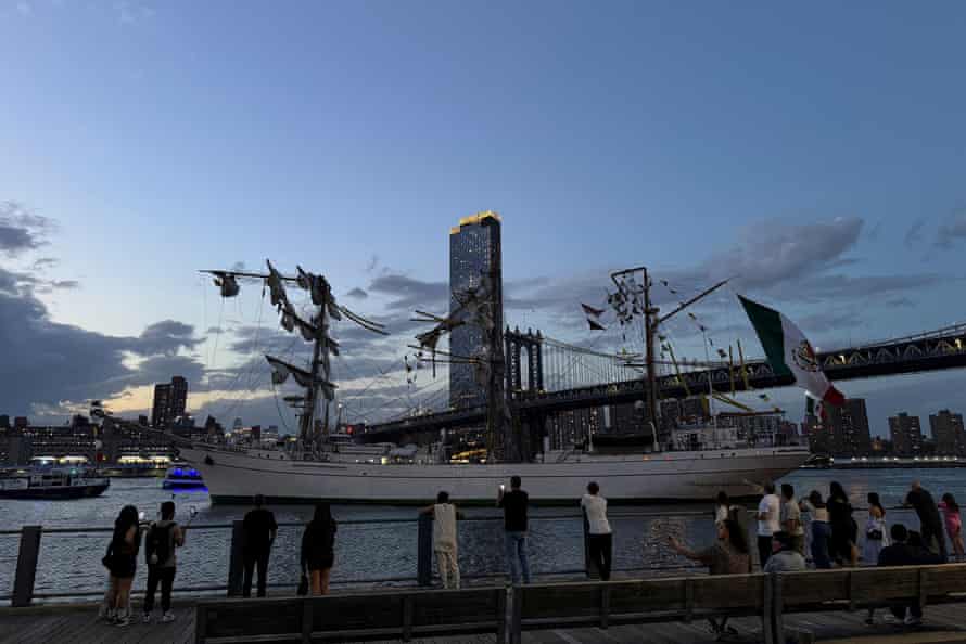 Two Mexican navy cadets killed as training ship hits Brooklyn Bridge