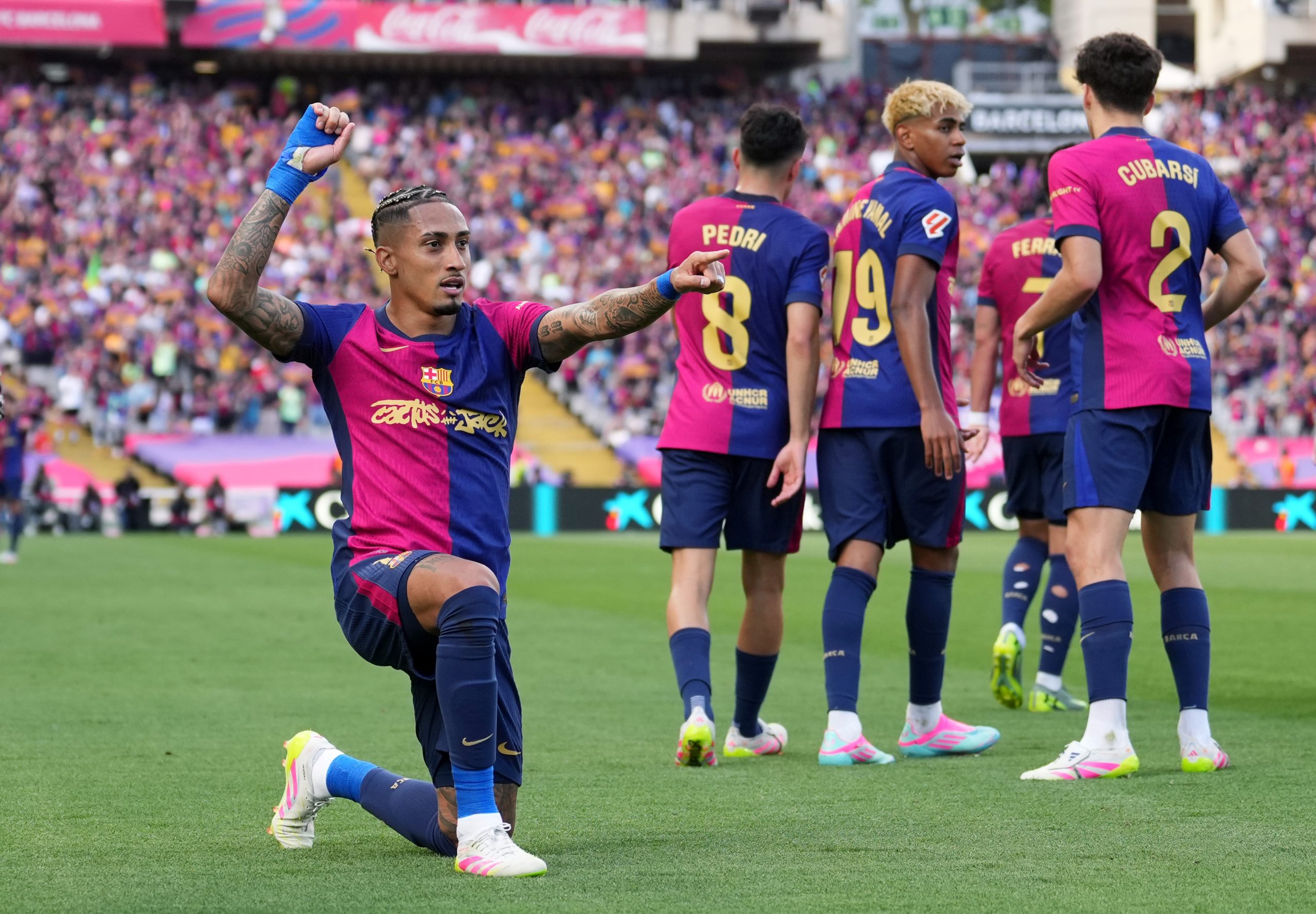 Barcelona edge closer to title with thrilling 4-3 win over Real Madrid