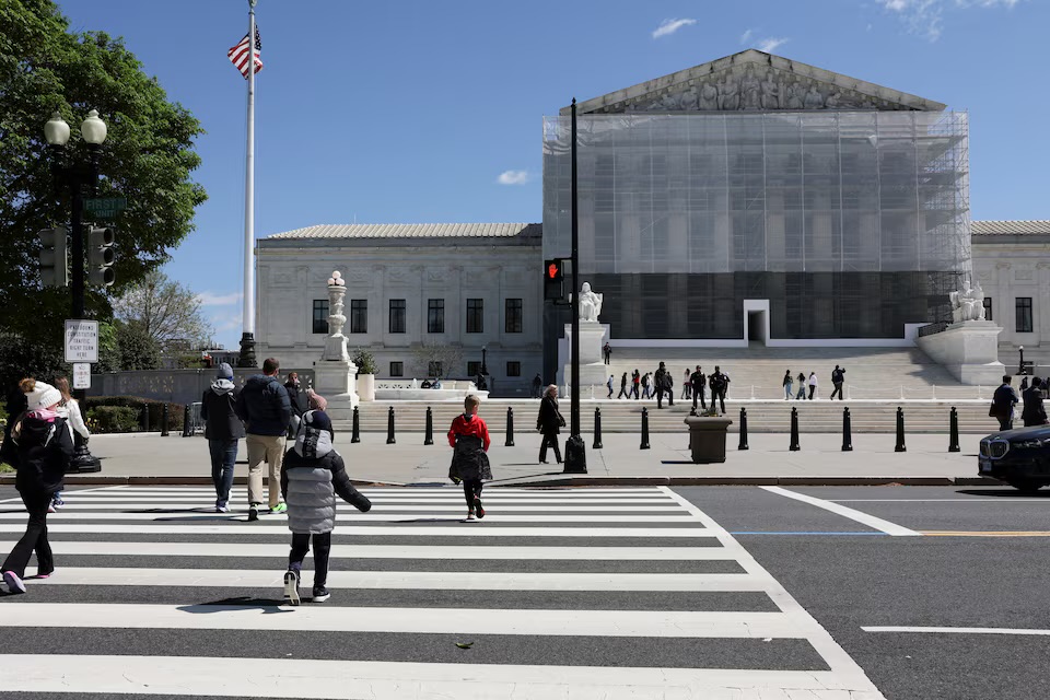 Supreme Court clears way for Trump to end deportation protection for Venezuelans in US