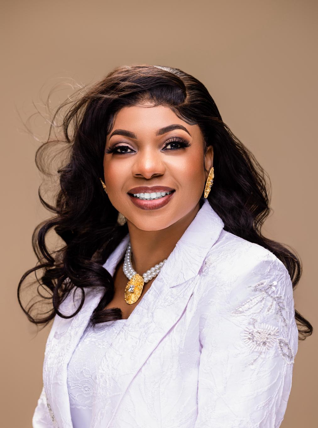 Bola Ayànfé’s praise night restores lost gift after years