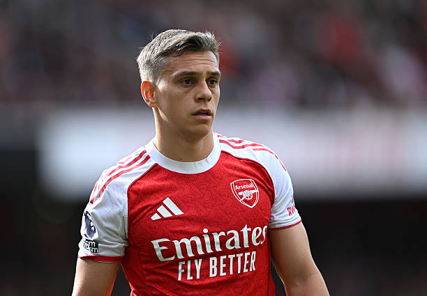 Leandro Trossard is in advanced talks to extend his Arsenal contract, with all parties optimistic he'll stay despite interest from Saudi clubs.