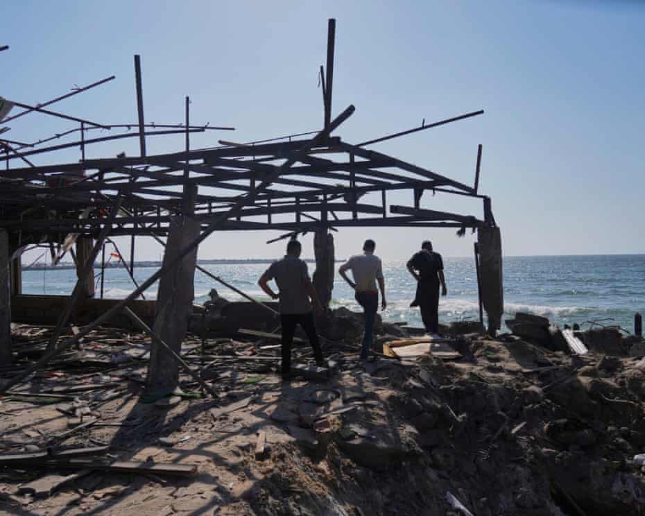 Israel escalates Gaza offensive