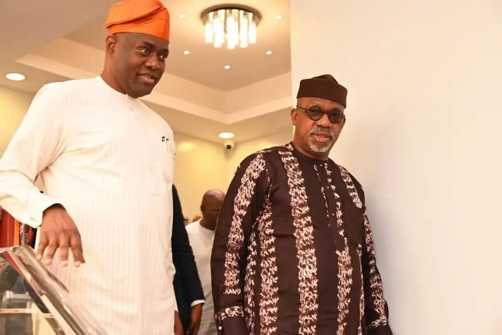 Governors Abiodun and Makinde meet in Ibadan to strategize on food security and joint safety efforts in Ogun and Oyo States.