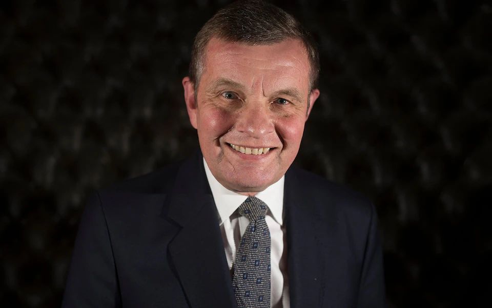 David Jones, a former Conservative cabinet minister and Welsh secretary, has defected to Reform UK