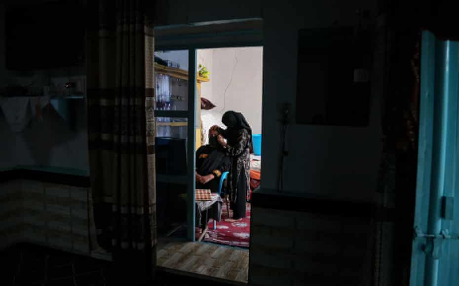 Taliban crackdown threatens underground beauty salons