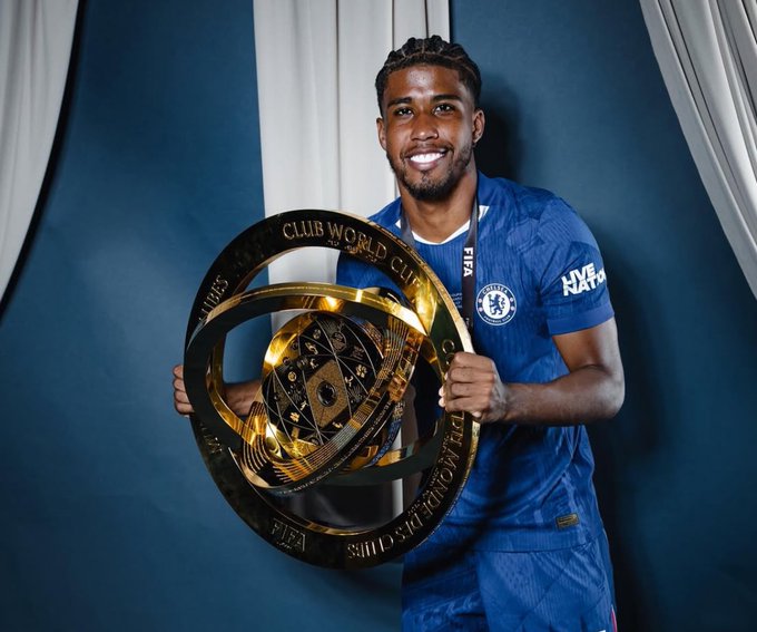 Chelsea manager Enzo Maresca confirms Andrey Santos will stay, praising his midfield versatility.