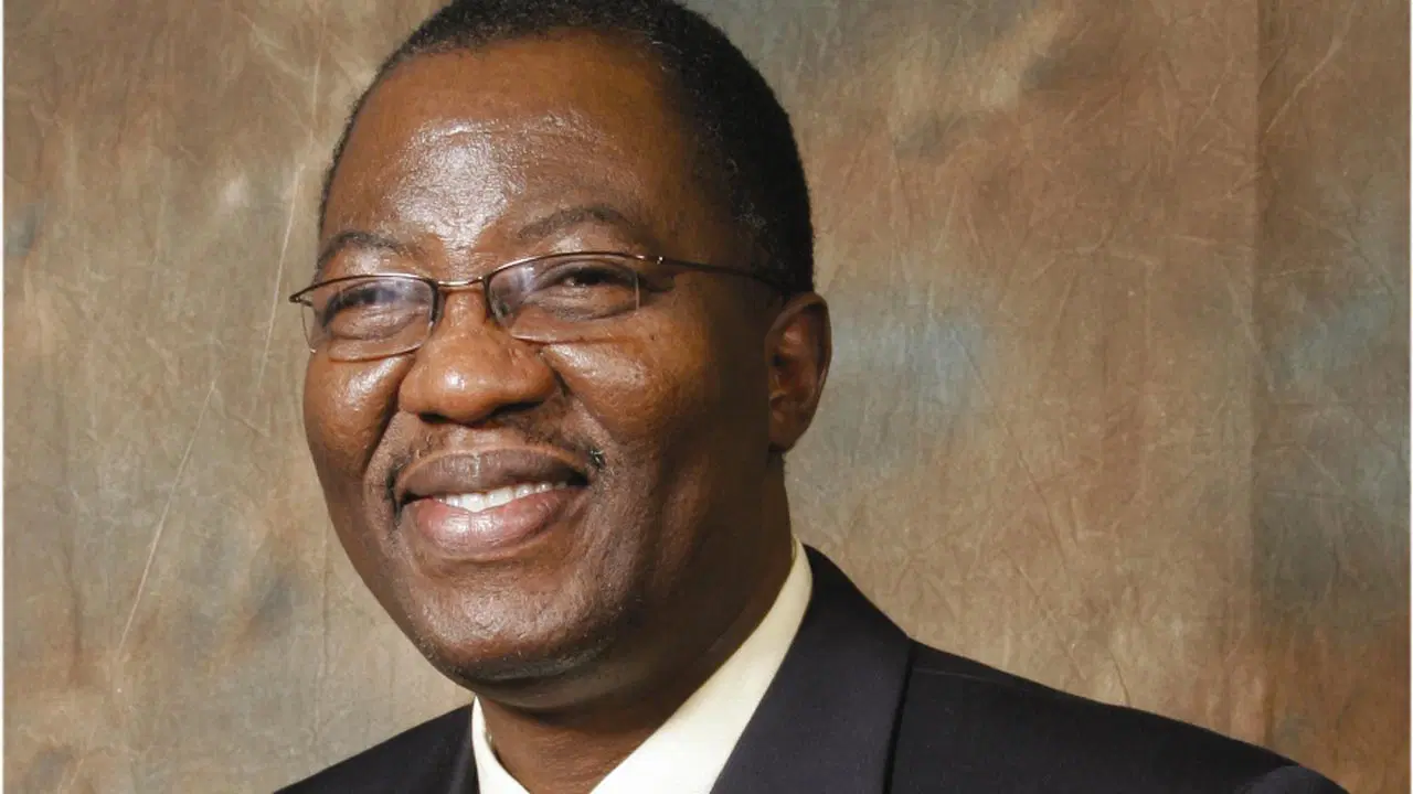 Officials seal off Gbenga Daniel’s hotels in Sagamu over planning law violations.