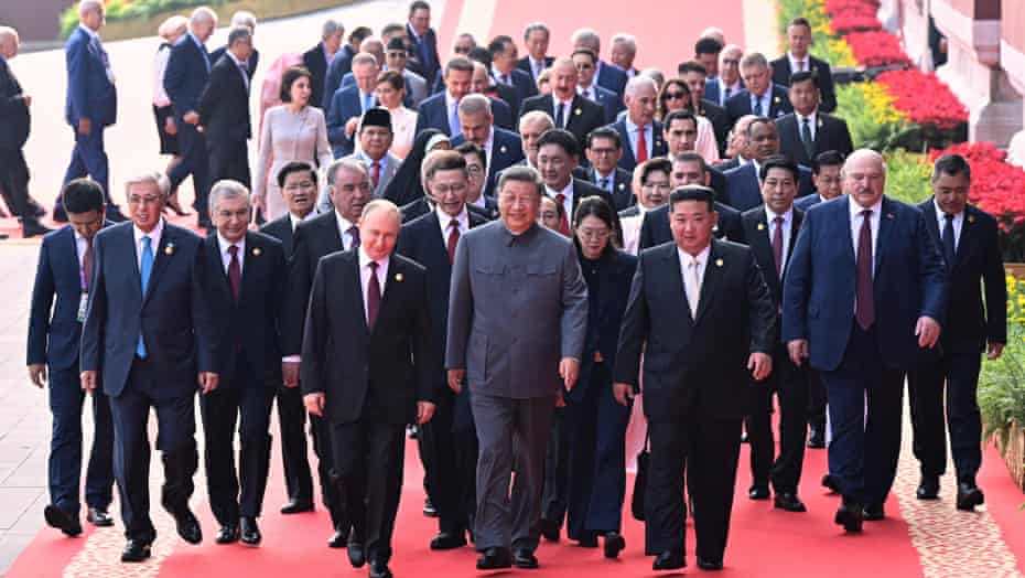 Xi warns world faces choice between peace and war