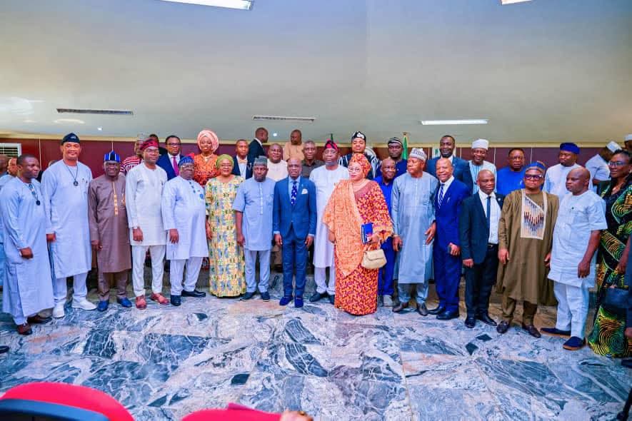 Governor Hyacinth Alia inaugurating the commissioners