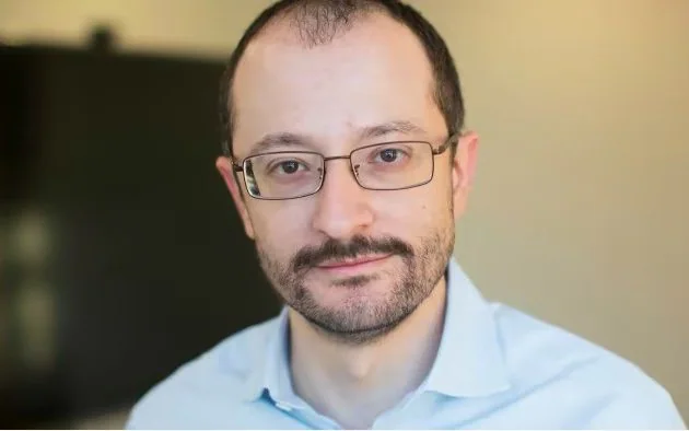 Billionaire trader offers interns £26,000 a month in AI talent hunt