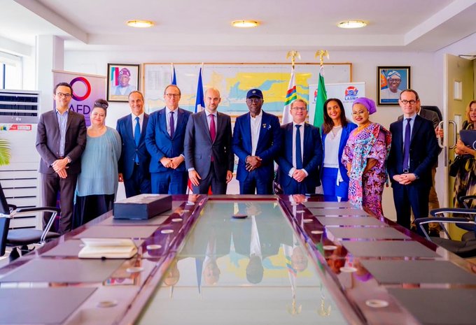 Governor Babajide Sanwo-Olu alongside others.