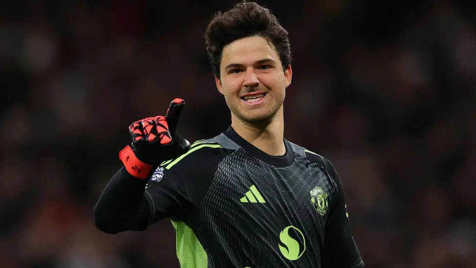 Man Utd’s Senne Lammens says he’s “not Schmeichel in disguise” but ready for the pressure of being United’s No.1 after a strong start to his Old Trafford career.