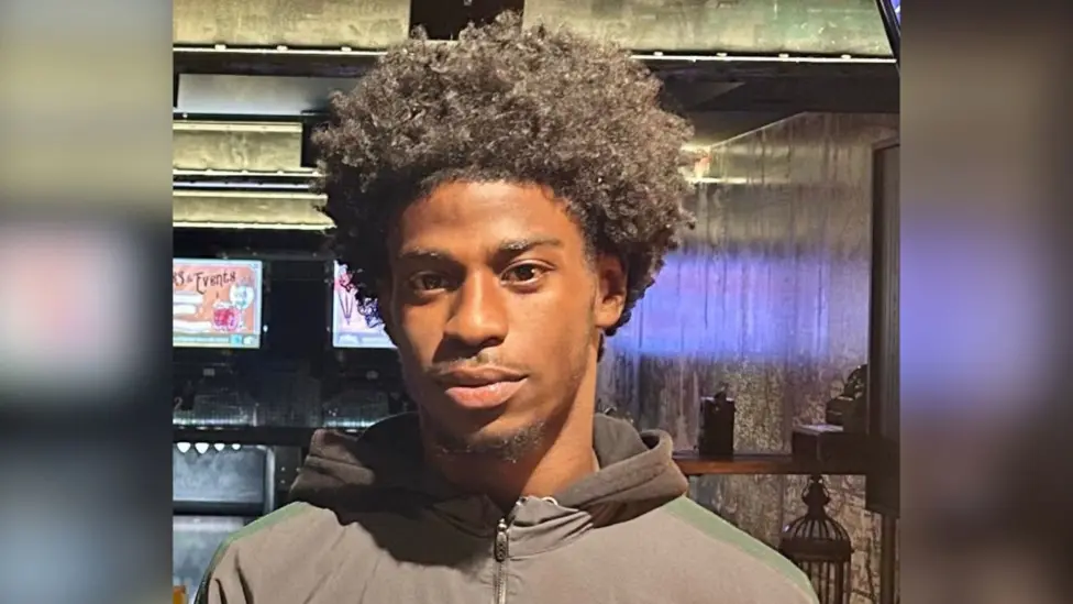 Black teenager stabbed to death in South-West London, Police Investigate