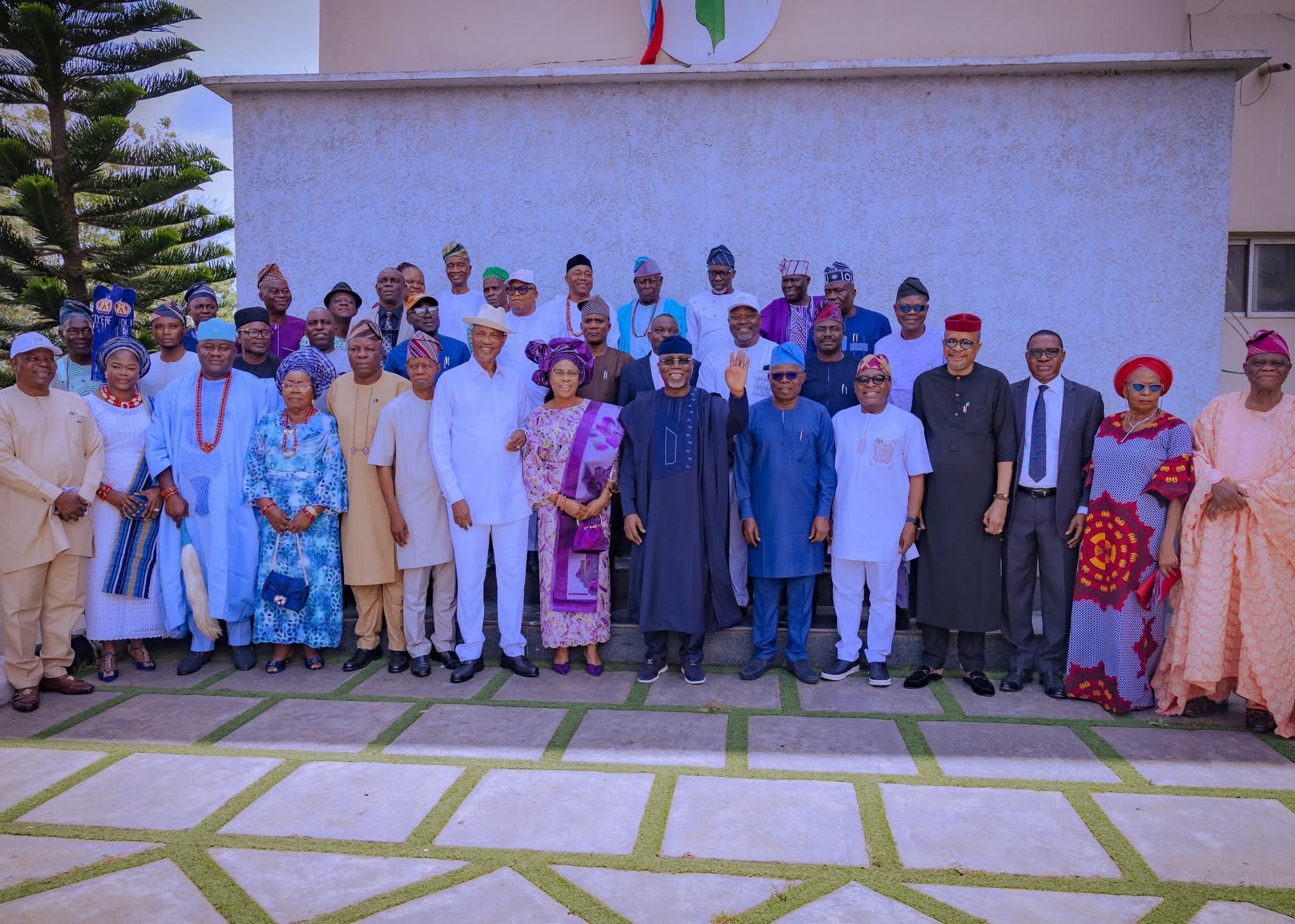 Lucky Aiyedatiwa with other stakeholders