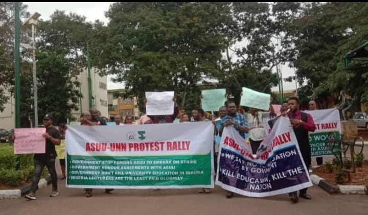 Students protesting against ASUU strike