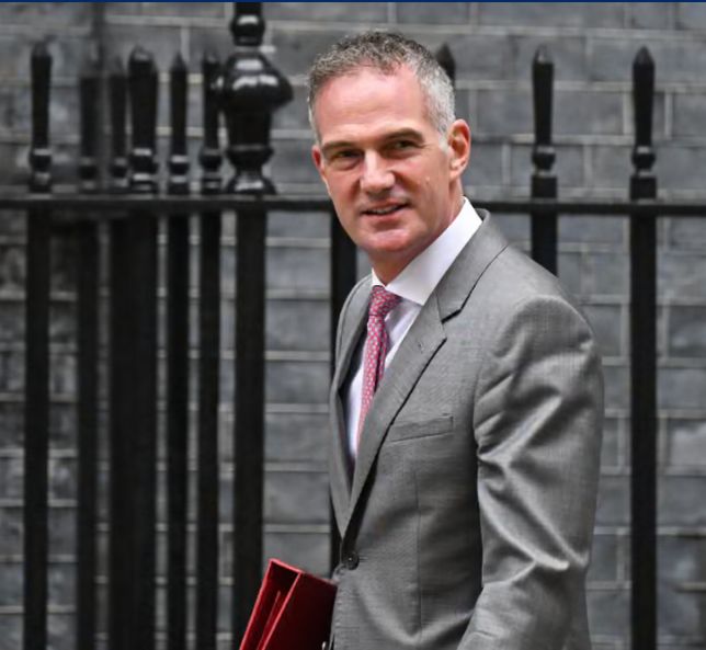 Labour MPs warn ministers of business chaos over gender guidance