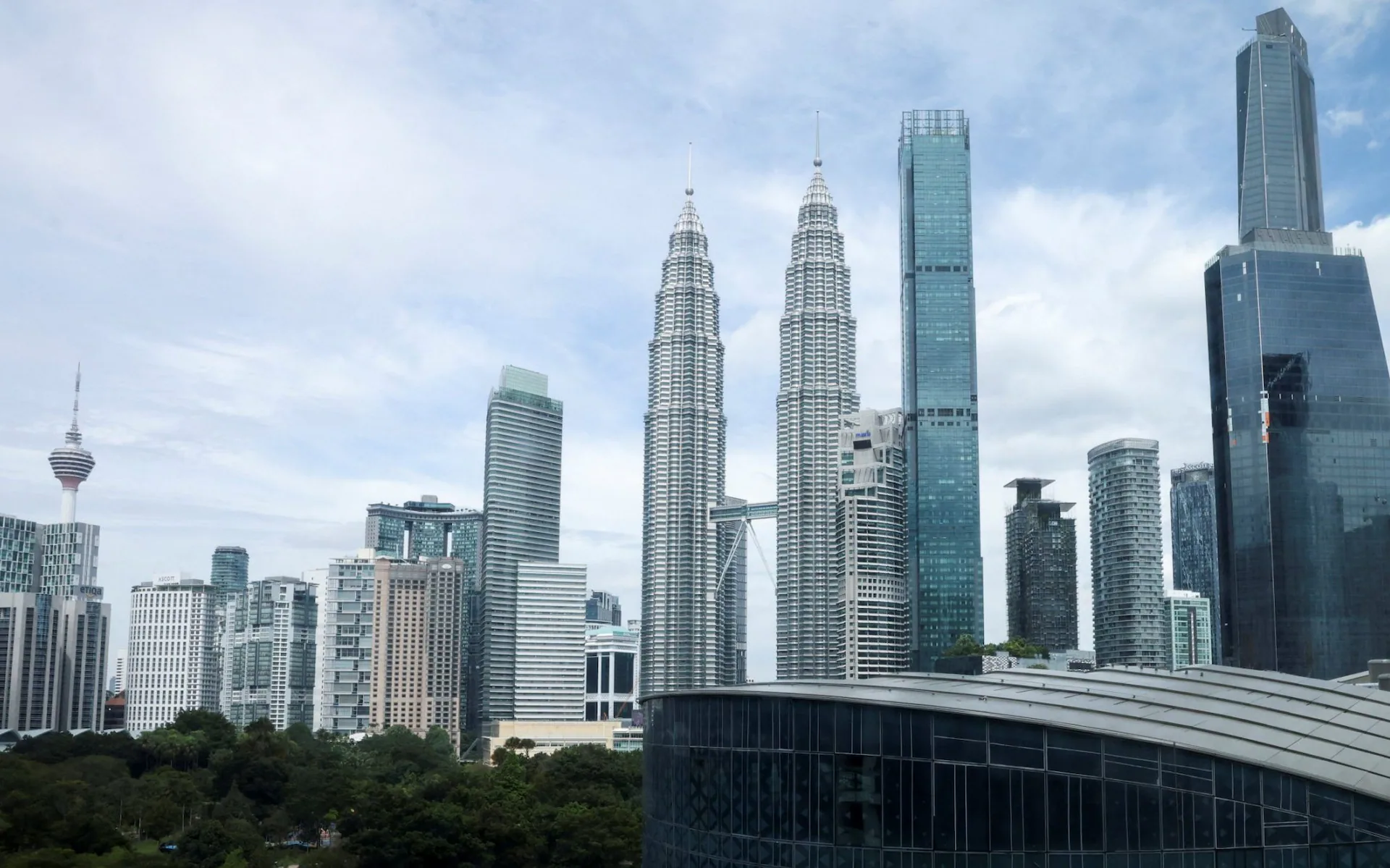 Britons to be poorer than Malaysian