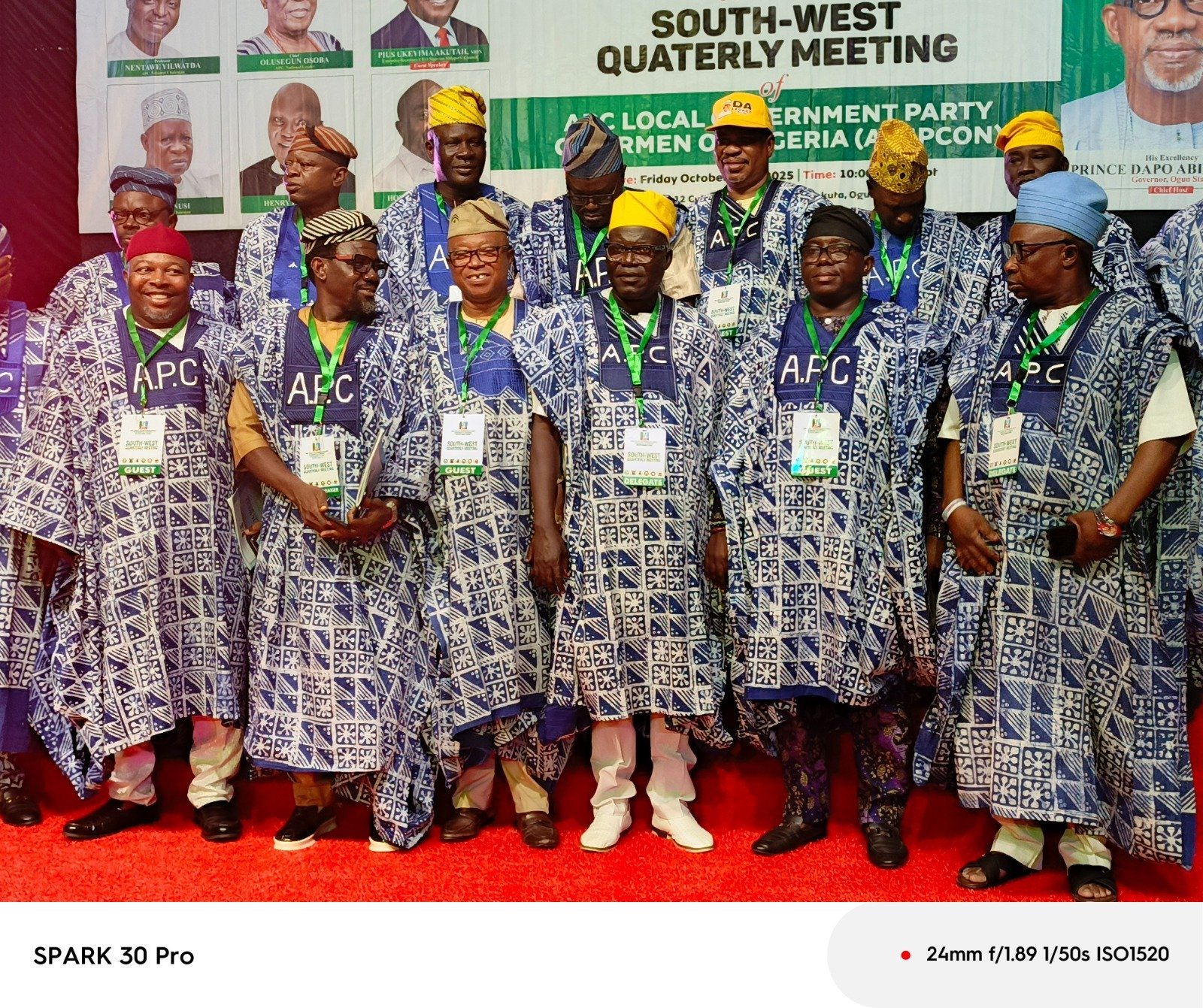 Southwest APC LG Chairmen declare support for President Tinubu’s 2027 re-election during zonal meeting in Abeokuta.