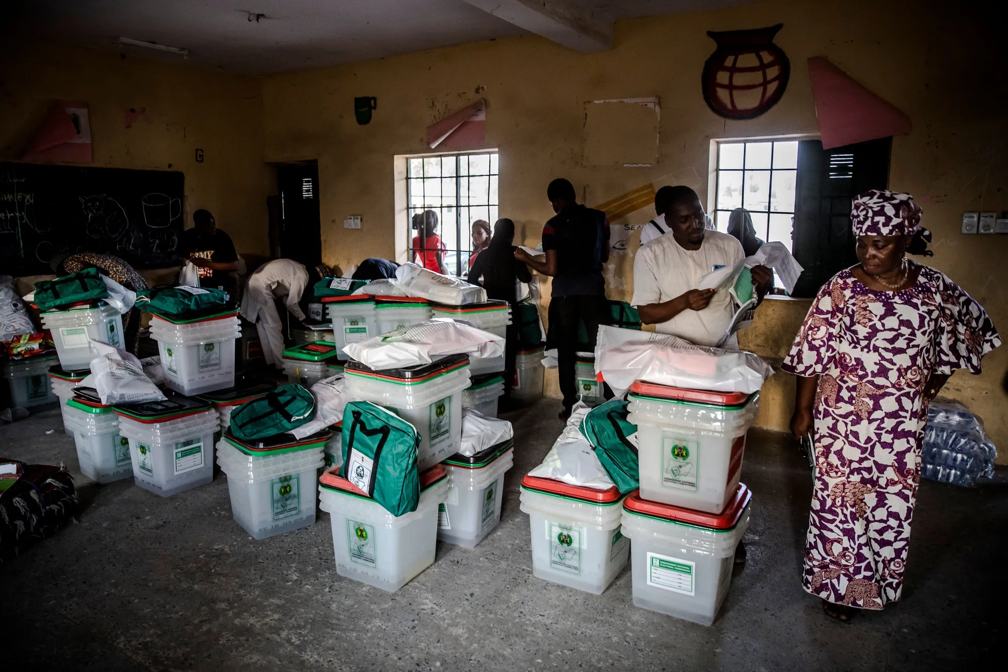 INEC officials load election materials at the Central Bank of Nigeria office in Awka ahead of the Anambra 2025 governorship poll under heavy security.