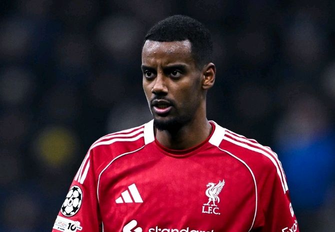 Alexander Isak faces injury setback  