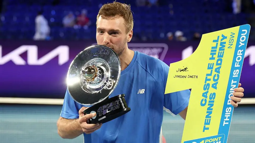 Smith shocks tennis world in Melbourne